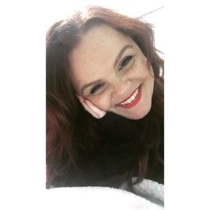 Meet your Posher, Elyse